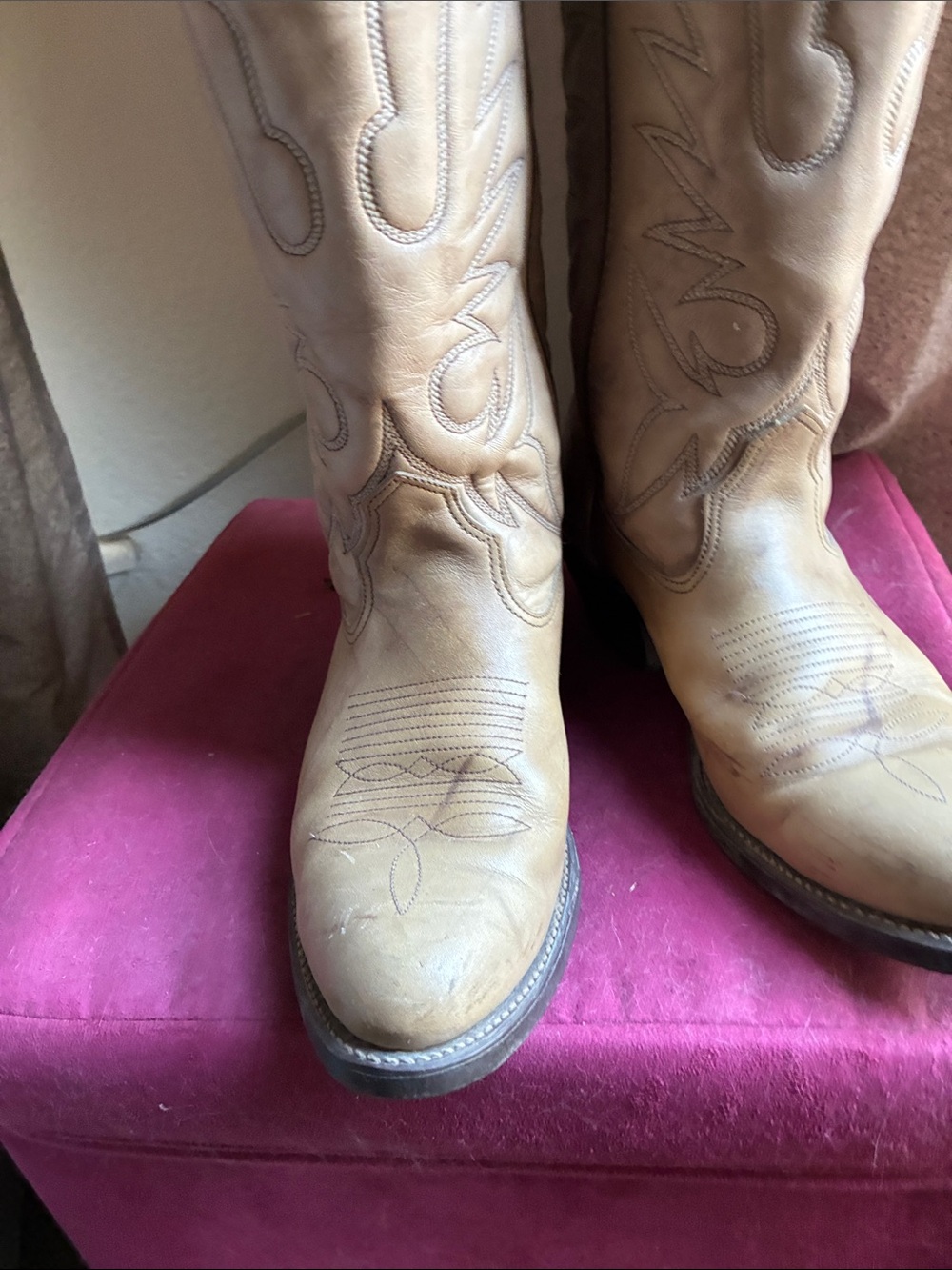 Classic Women’s Tan Leather Western Boot 8.5 D